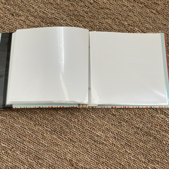 Making Memories album cheeky 8” x 8” stripe - Picture 6 of 9